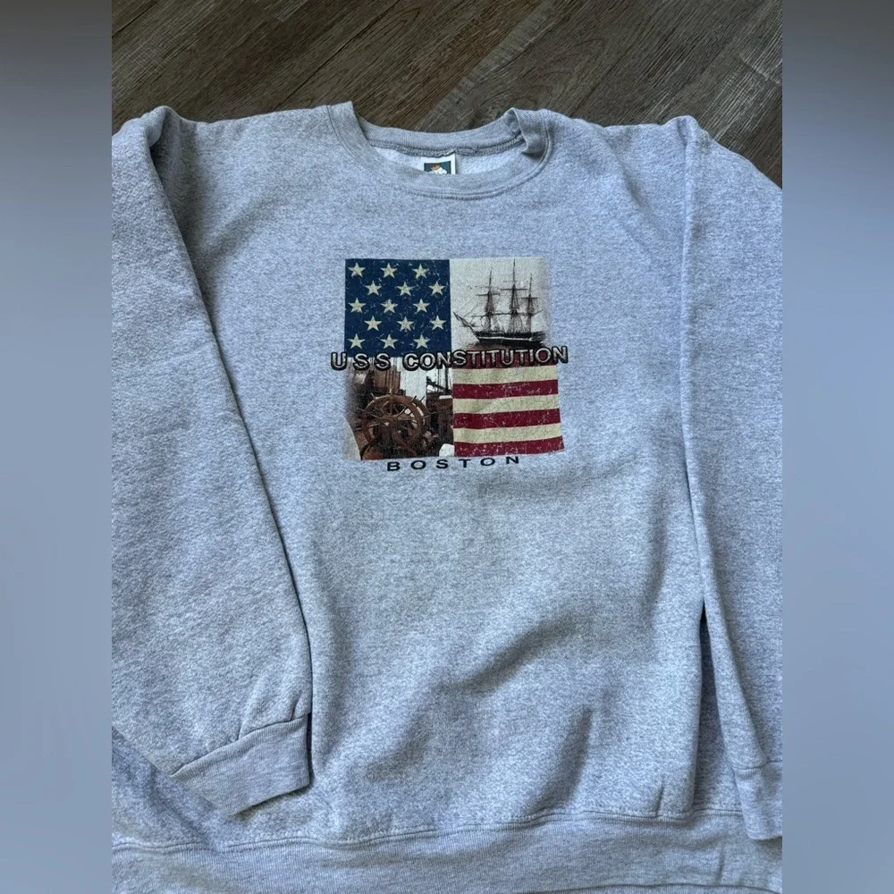 VTG BOSTON USS Constitution USA FLAG Graphic Sweatshirt Crewneck Gray Size XL